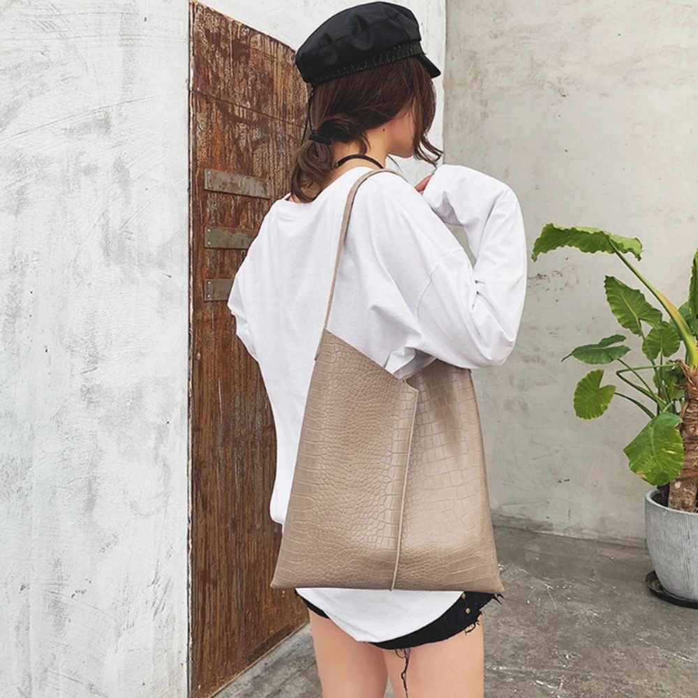 New!! Crocodile Tote and Cutch Combo in Taupe - Picture 2 of 8